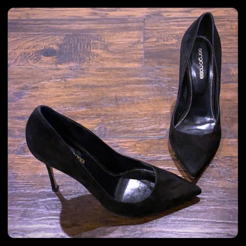 ❌ CONSIGNED🤑 Sergio Rossi Black Suede Pumps